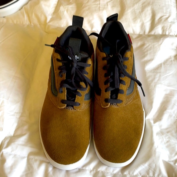 Vans Sneakers - Picture 1 of 3